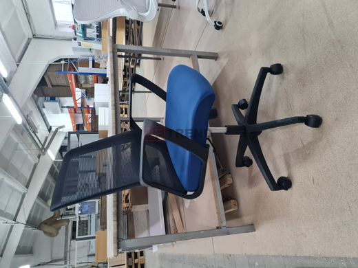 Офісне крісло IRON Intarsio Синій жива фотографія