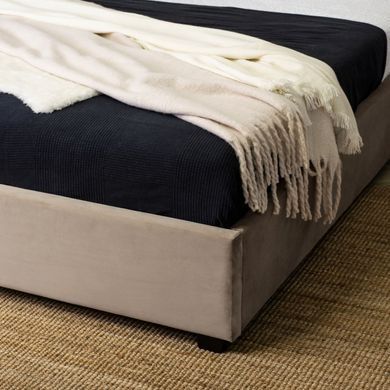Кровать двуспальная бархатная MEBEL ELITE ANDRE Velvet 140x200 см Беж реальная фотография