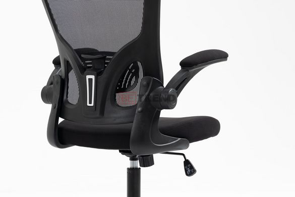 Офісне крісло Q-333 Signal Чорний / Чорний жива фотографія