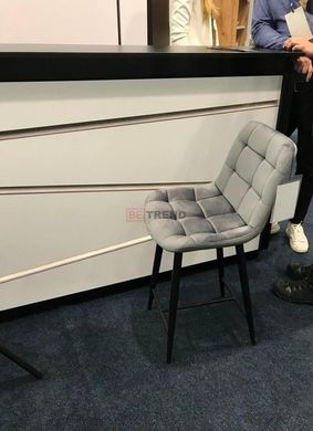 Напівбарний стілець CHIC H-2 Velvet Signal Сірий жива фотографія